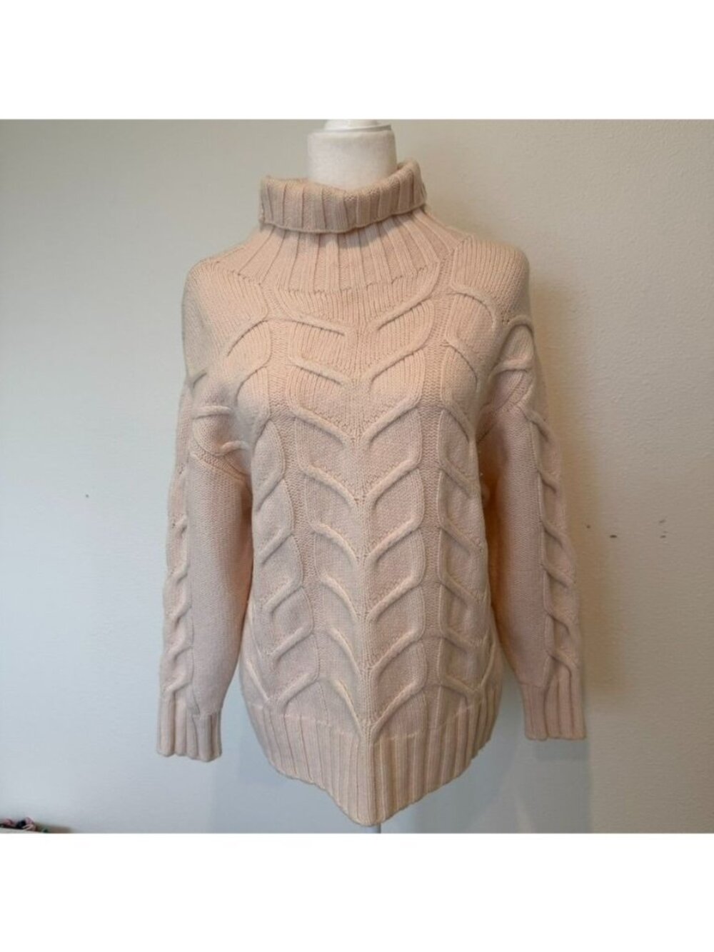 Aritzia Wilfred Merino Wool Ivory Oversized Cable Knit Turtleneck Sweater Size S